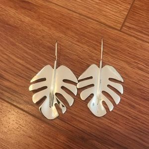 Zara Leaf Earrings